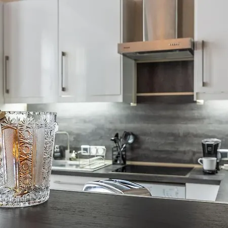 Апартаменты De Luxe Avec Jacuzzi Au Centre De *