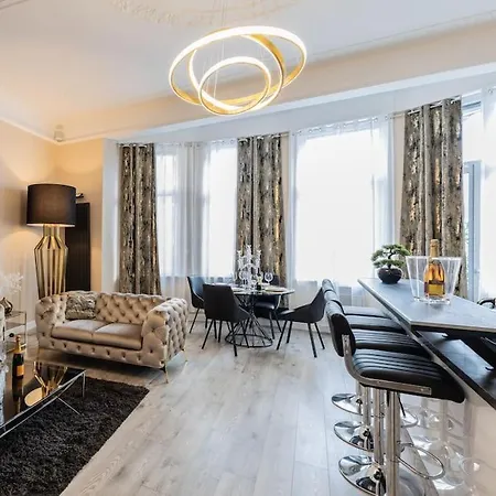Apartmán De Luxe Avec Jacuzzi Au Centre De *