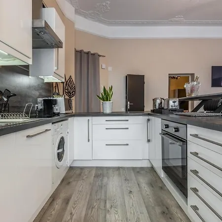 De Luxe Avec Jacuzzi Au Centre De