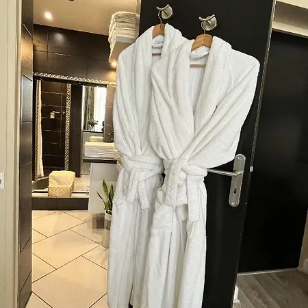 De Luxe Avec Jacuzzi Au Centre De Апартаменты Мец