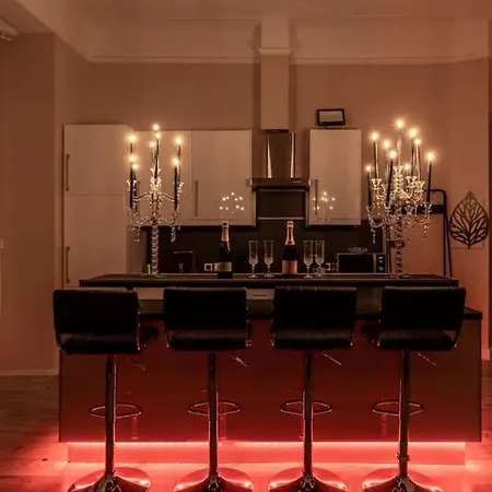 De Luxe Avec Jacuzzi Au Centre De