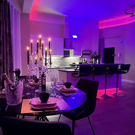 De Luxe Avec Jacuzzi Au Centre De *