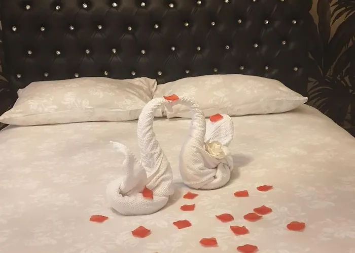 De Luxe Avec Jacuzzi Au Centre De * Metz