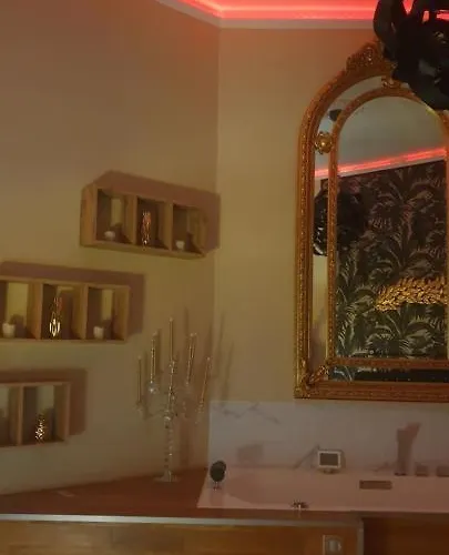 De Luxe Avec Jacuzzi Au Centre De *