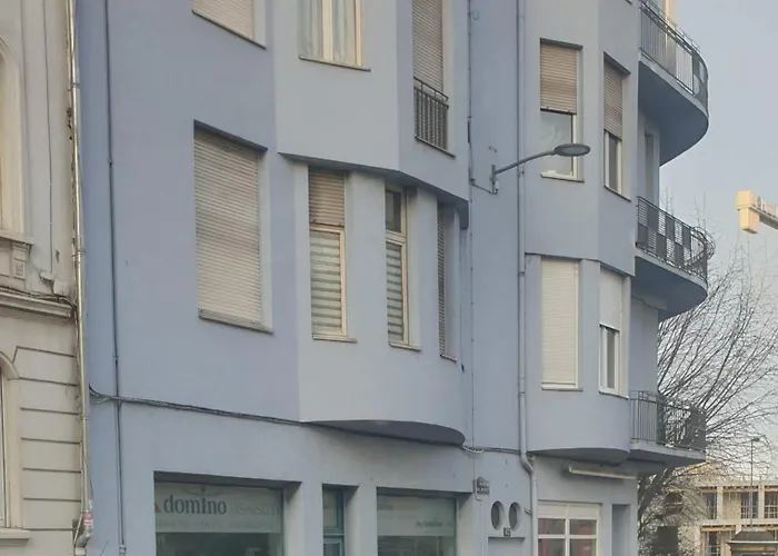 De Luxe Avec Jacuzzi Au Centre De Metz